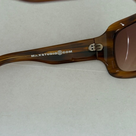 MaxStudio Sunglasses Brown. No case. - Picture 4 of 7